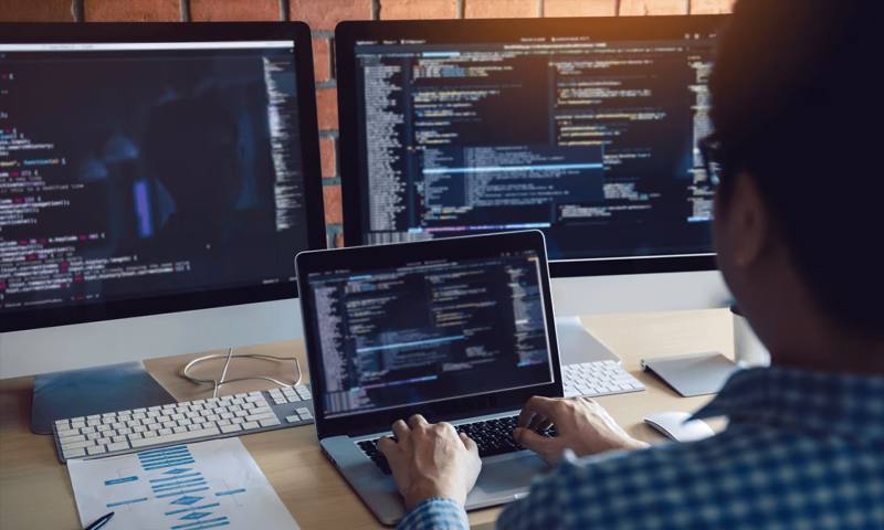 数据科学选型:R与Python如何赋能西吉县网站建设?